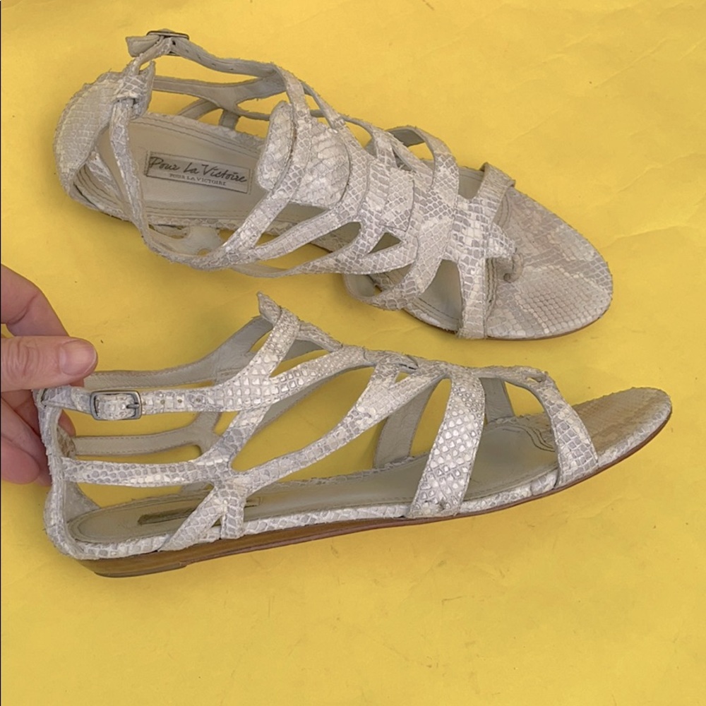 Vintage gray Pour La Victoire snake skin shoes